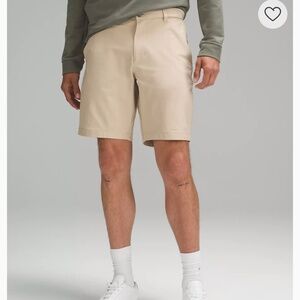 Lululemon Men’s Classic Fit Shorts 10”- Size 38